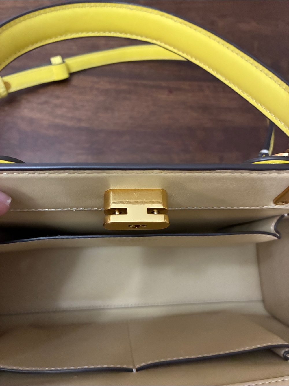 Tory Burch - Picture 5 of 9